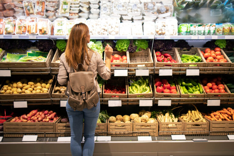 Os peços no supermercado aumentaram, cria estratégias para reduzir as despesas do mês